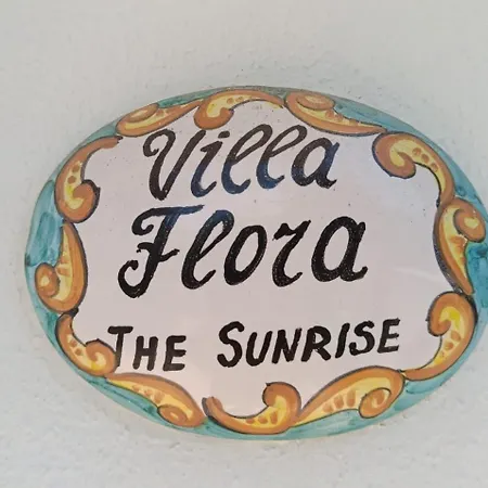 Flora פסטום